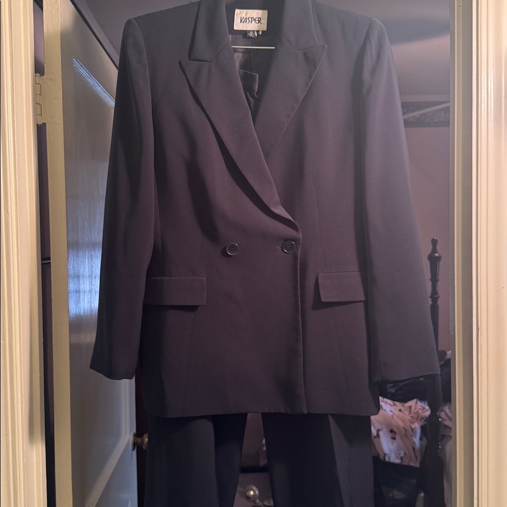 Kasper Women's Classic Pantsuit
